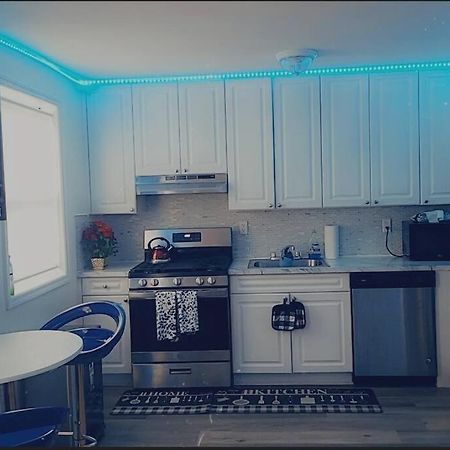 Townhouse Apartment In Oakland Gardens Νέα Υόρκη Εξωτερικό φωτογραφία